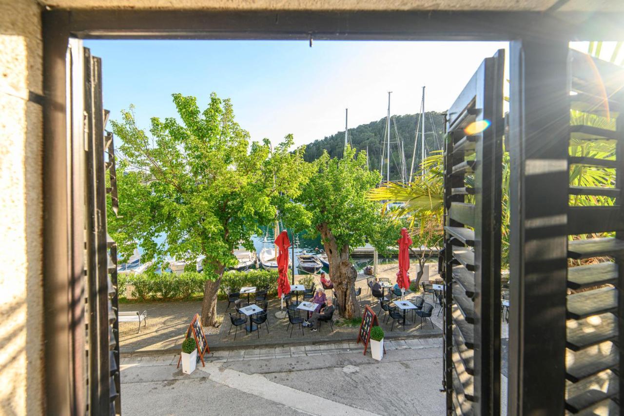 Wine Garden Rooms สกราดิน ภายนอก รูปภาพ