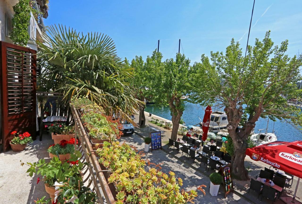 Wine Garden Rooms สกราดิน ภายนอก รูปภาพ